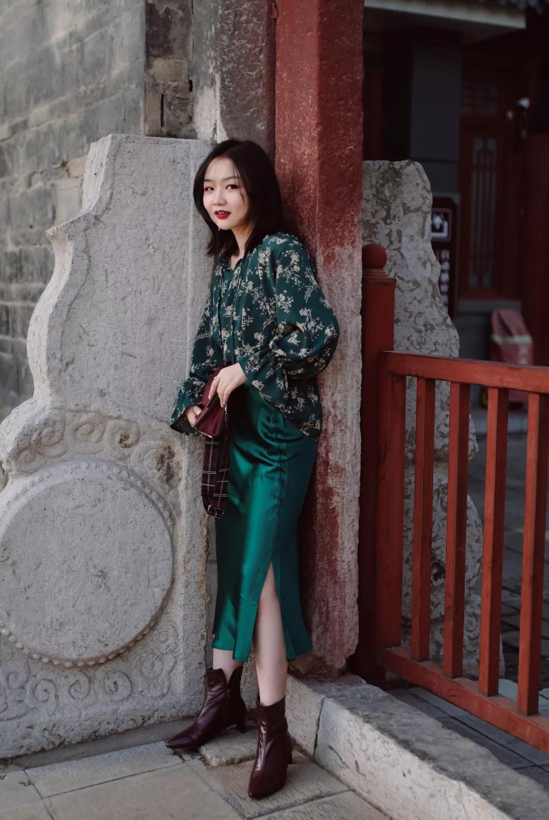 今年的靴子一言难尽,今年靴子流行高跟还是低跟