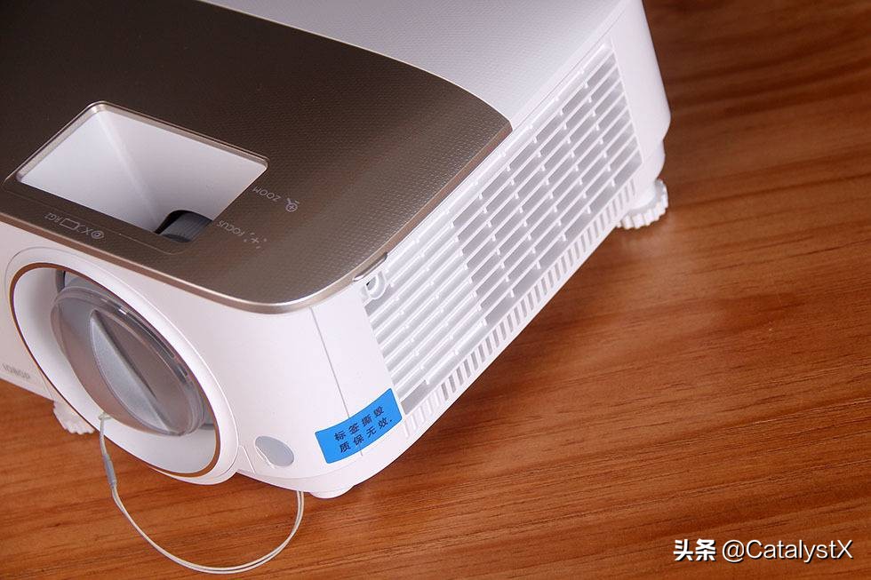 明基i707投影仪配什么幕布,明基i707投影仪如何全屏