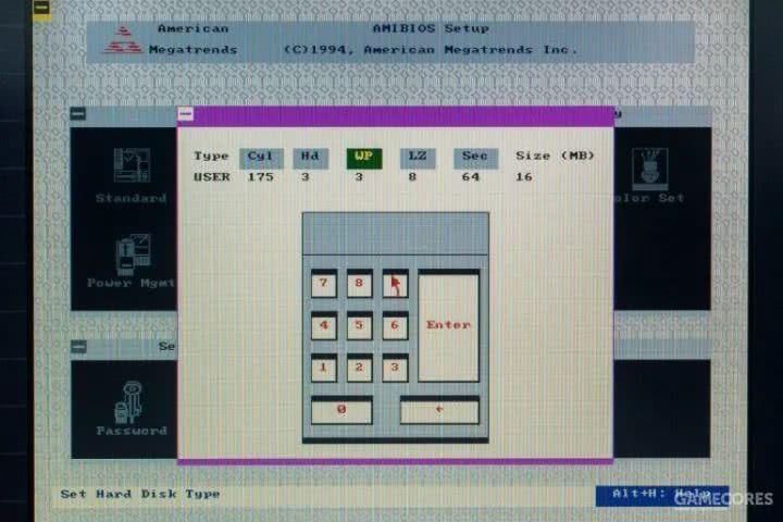 一百多块买个26年前的笔记本，我改了改，还能上网