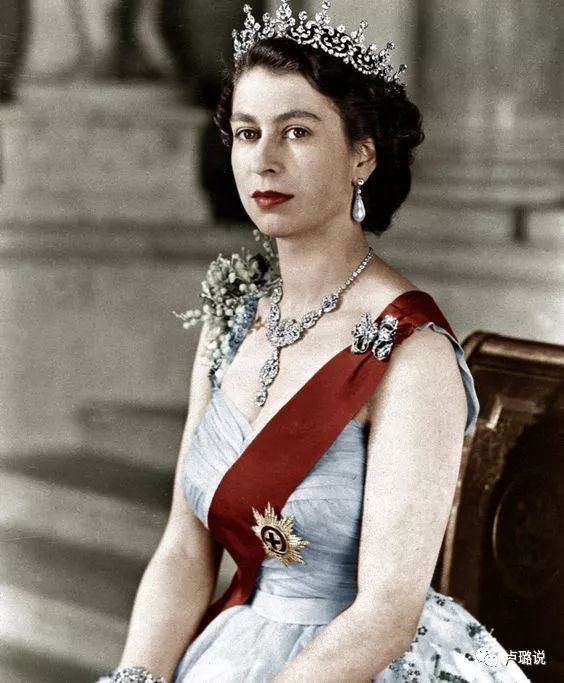 英国女王戴过的皇冠是什么牌子,皇冠有多优雅