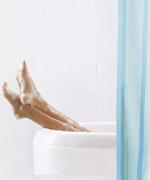 洗澡也有小窍门哦！洗对了，皮肤越来越好