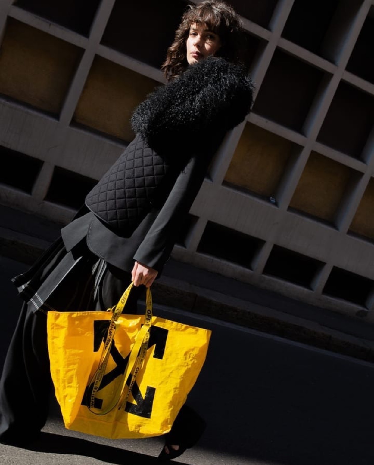 鲸潮丨年轻人不买潮牌，和咸鱼有什么区别？