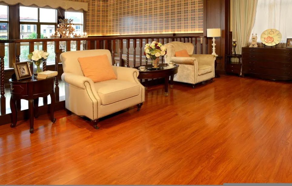 木地板划痕修复可以用砂纸打磨吗,木地板上的黑色划痕印怎么去除