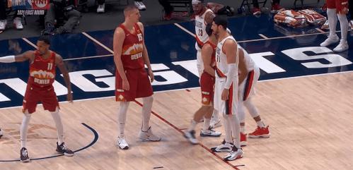 掘了！利指导7分钟连砍22分都输，表坏了谁顶得住