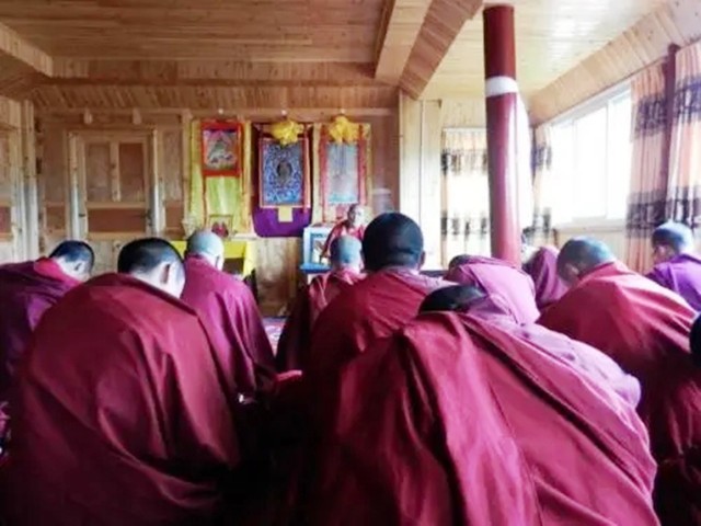 五世达赖溘然长逝，临终导演了一场叹为观止的大戏