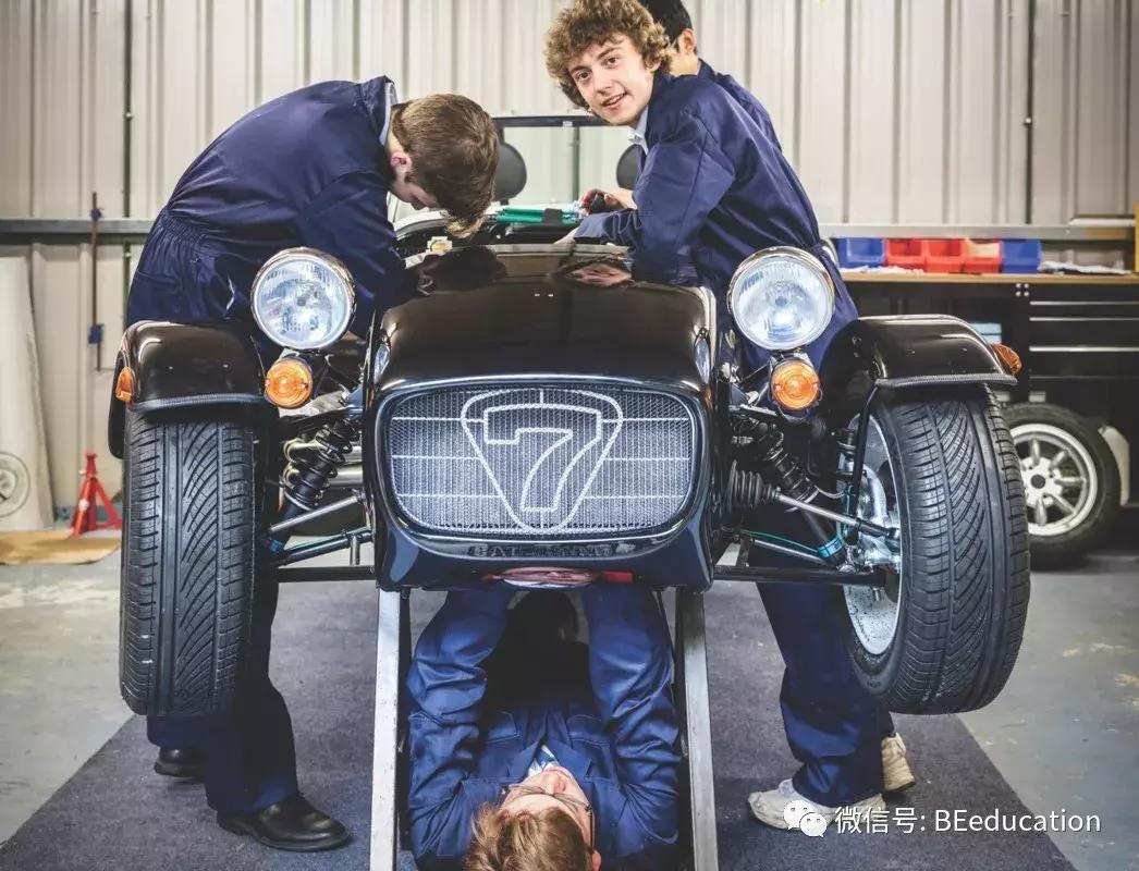 陪读还是全寄宿？“孩子还小”也许是家长对孩子最大的误解