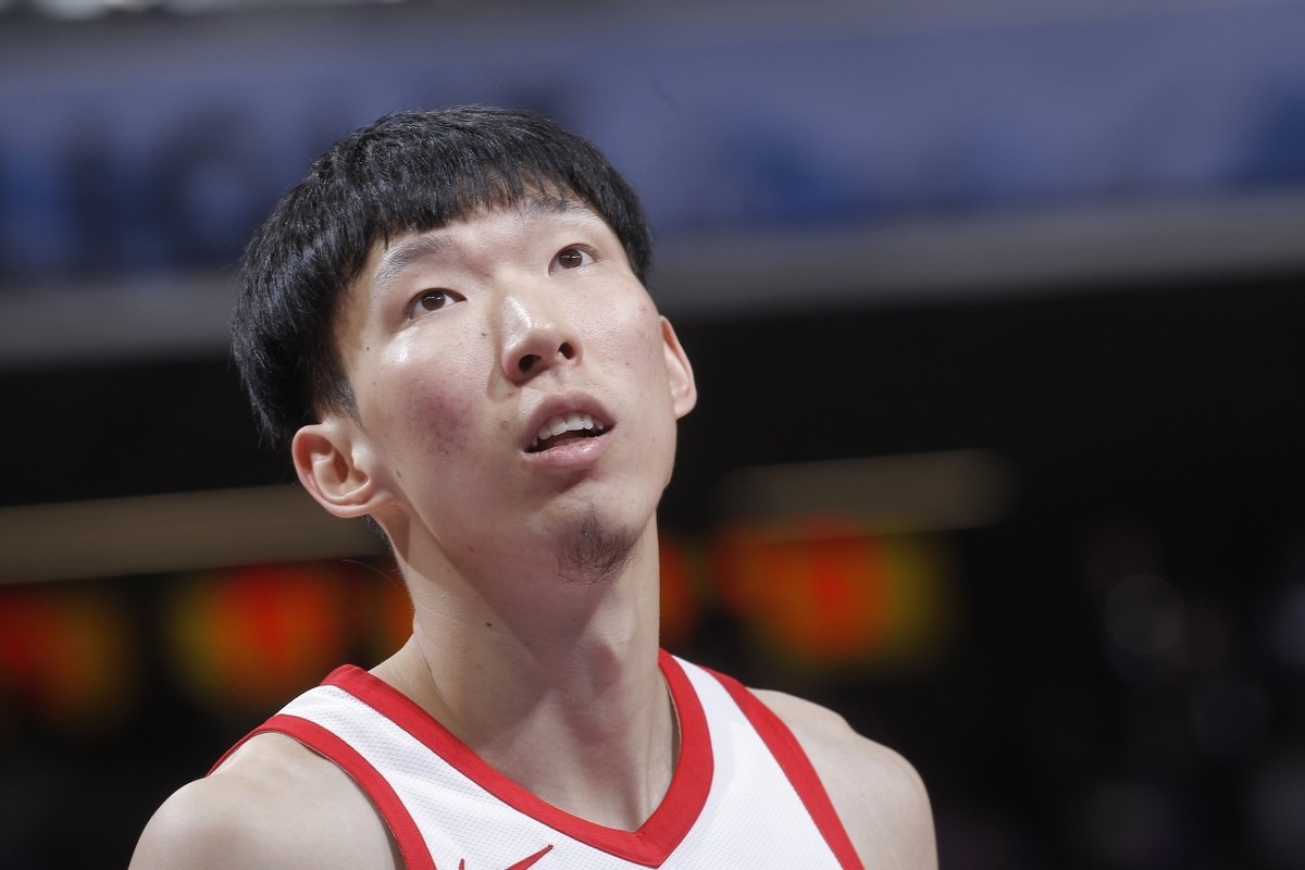 中国三人男篮不敌荷兰惨遭四连败,中国男篮两连败不敌希腊