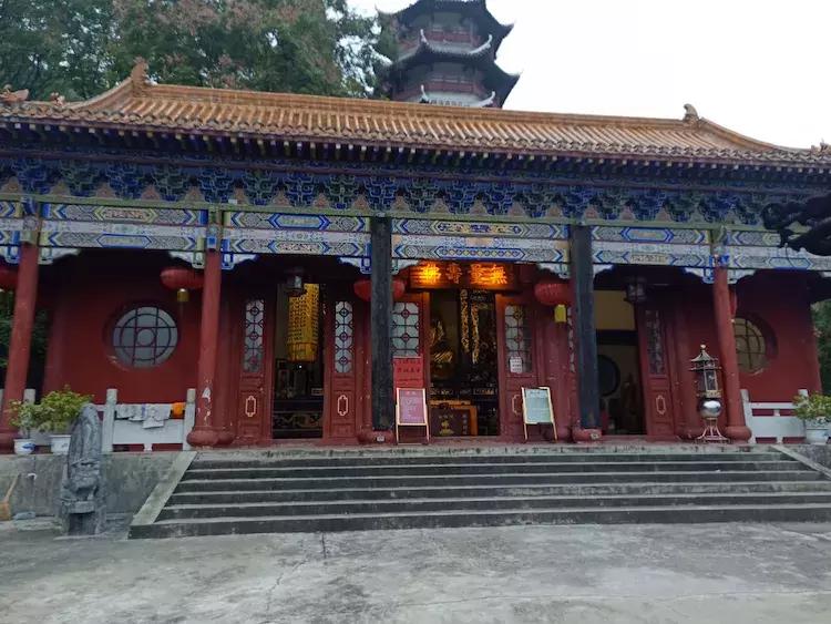 全州的湘山寺,夜幕下的南华寺