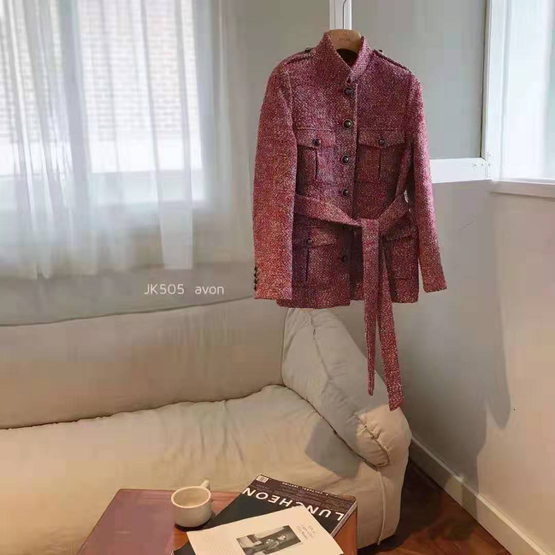 2018年韩国爆火的红蓝两边外套,韩国最新外套穿搭