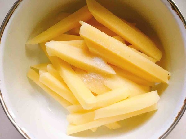 薯条炸出来软趴趴,炸薯条软趴趴的怎么回事