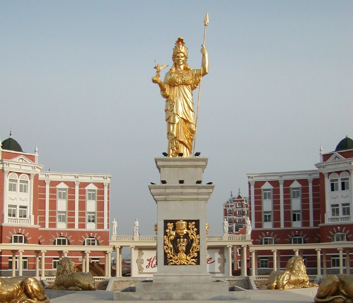 1999年缔造沈阳荷兰村，4年后锒铛入狱，中国第二富豪沉浮录