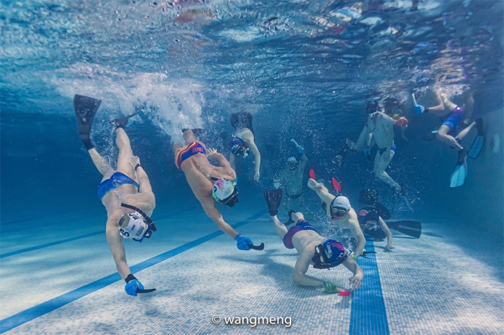 水下曲棍球憋气,水下曲棍球