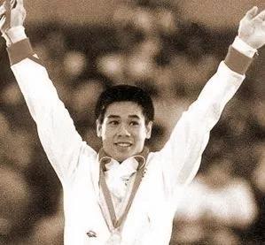 年轻的时候爱上什么东西都不为过,可怕的是你没年轻过