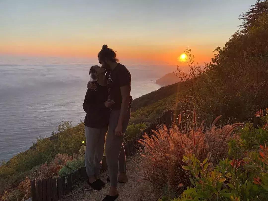 湖人不要他，快船出手！女友是维密超模，7200万先生回来了