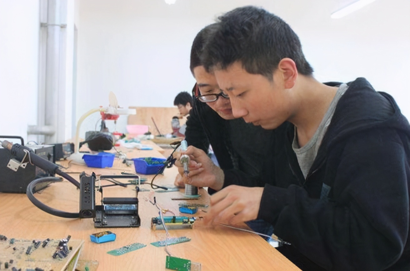 冷门专业到底该不该报考,报冷门专业有什么优势