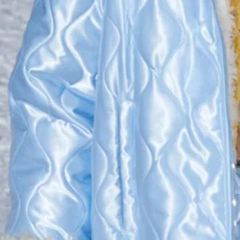 波司登新设计再次出圈？！轻盈+荧光惊艳网友：穿这谁还宅啊