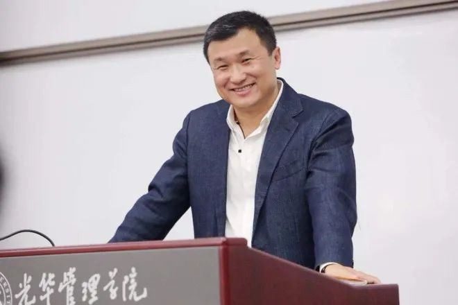 中国巴菲特的传奇人生,中国巴菲特持有的股票