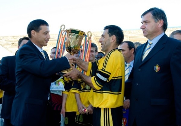 爆冷皇马小国班霸：仅有25年队史，在*雷手**的激励下谱写童话