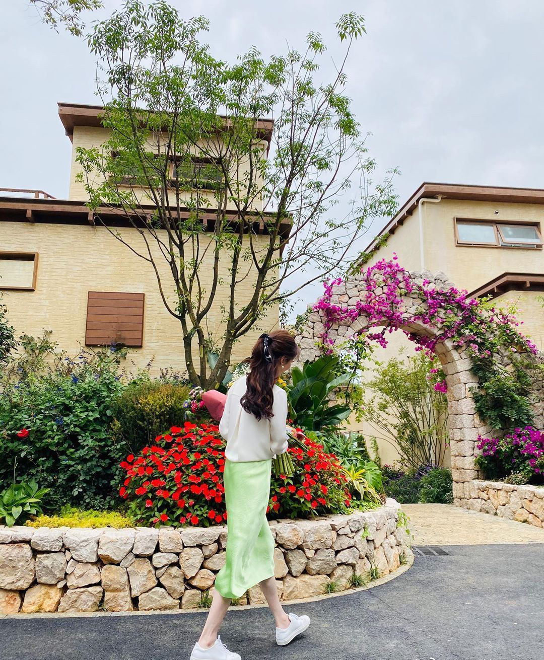 被吐槽穿得像学生怎么办,体制内怎么穿不显得像学生