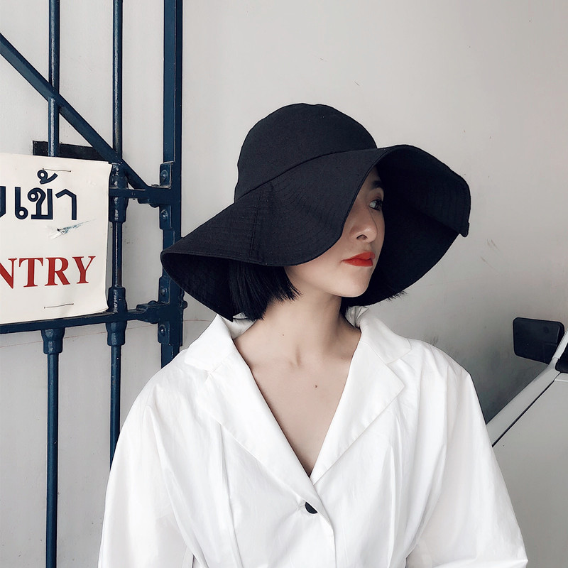 嘿！酷女孩，你的渔夫帽