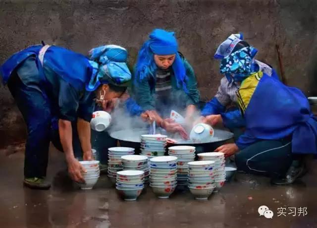 公务员在哪里工作好,小城市公务员月入过万