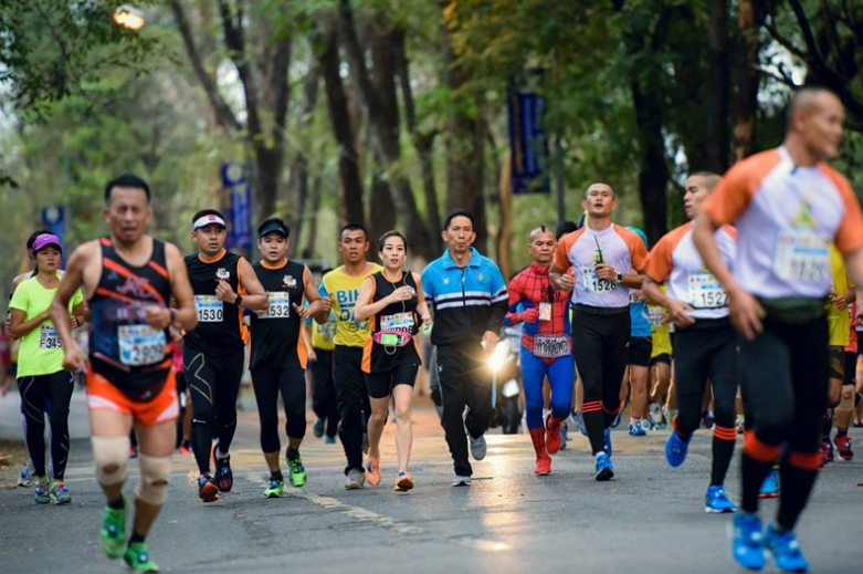 泰国的长公主是海军上将军衔，喜欢跑全马，皇家卫队要陪她跑