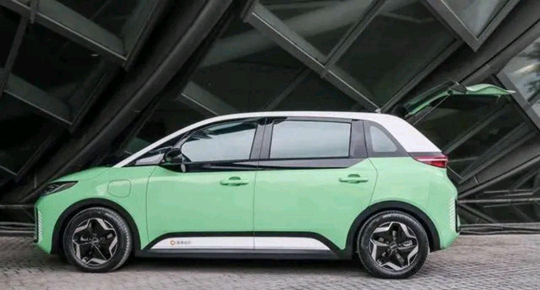 比亚迪D1上市，售价15.18万，仅对滴滴网约车司机开放销售