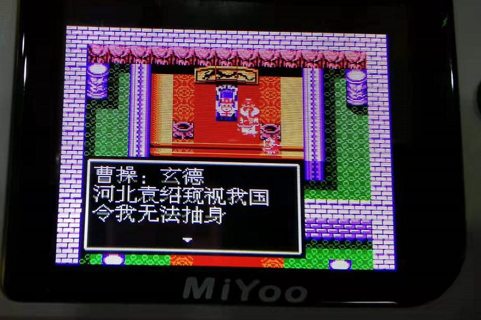 美队和黑寡妇私下玩啥……MIYOO横版迷你怀旧掌机开箱详评