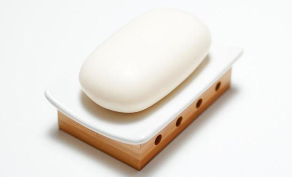 放一块香皂在车里会让车内变香吗,车内放舒肤佳红石榴香皂真的香吗