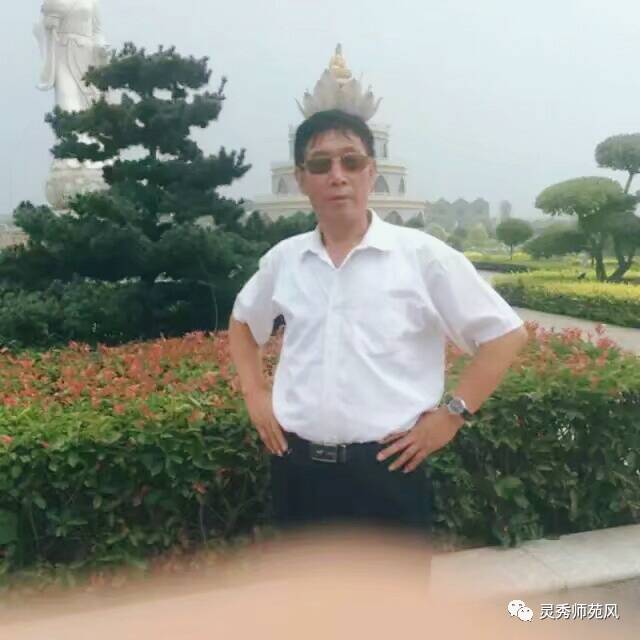 今夜静悄悄文/李龙乾