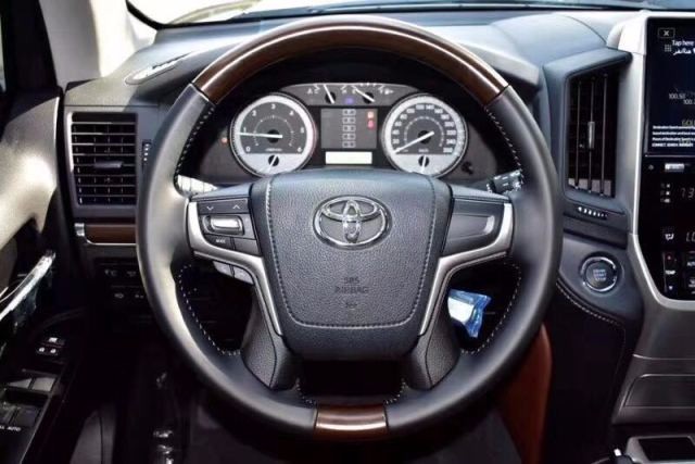 陆巡兰德酷路泽4500柴油版24款,兰德酷路泽5.7v8陆巡5700顶配