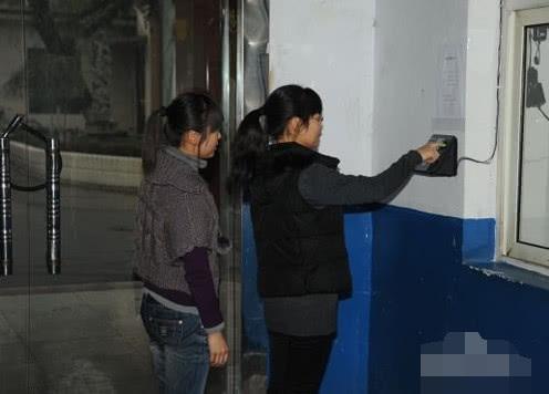 校长要抓考勤吗,为什么现在校长都抓考勤