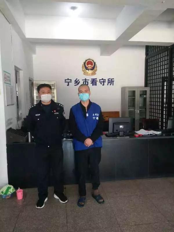 劳保口罩冒充医用口罩销售,医用口罩投放200万只