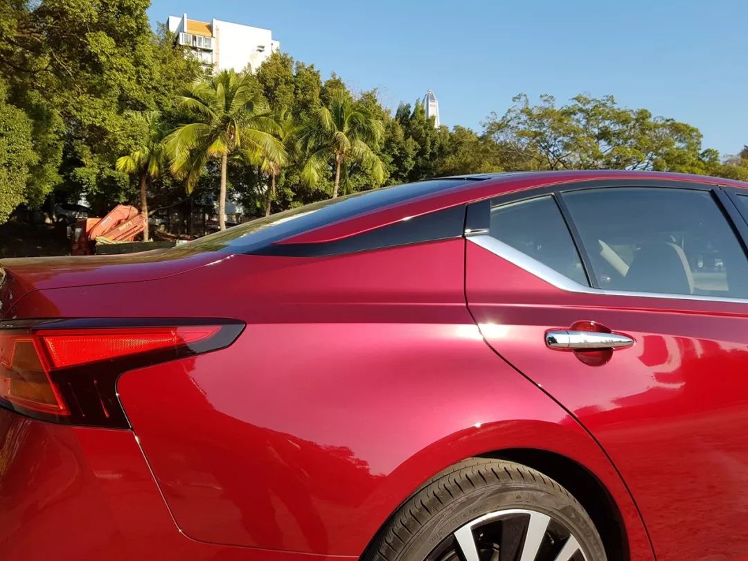 天籁2.0t252马力,一台天籁的成本造价