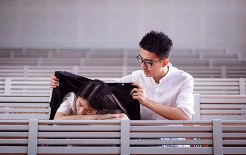 在线等!现任发现了我和前任的聊天记录,我该怎么解释?