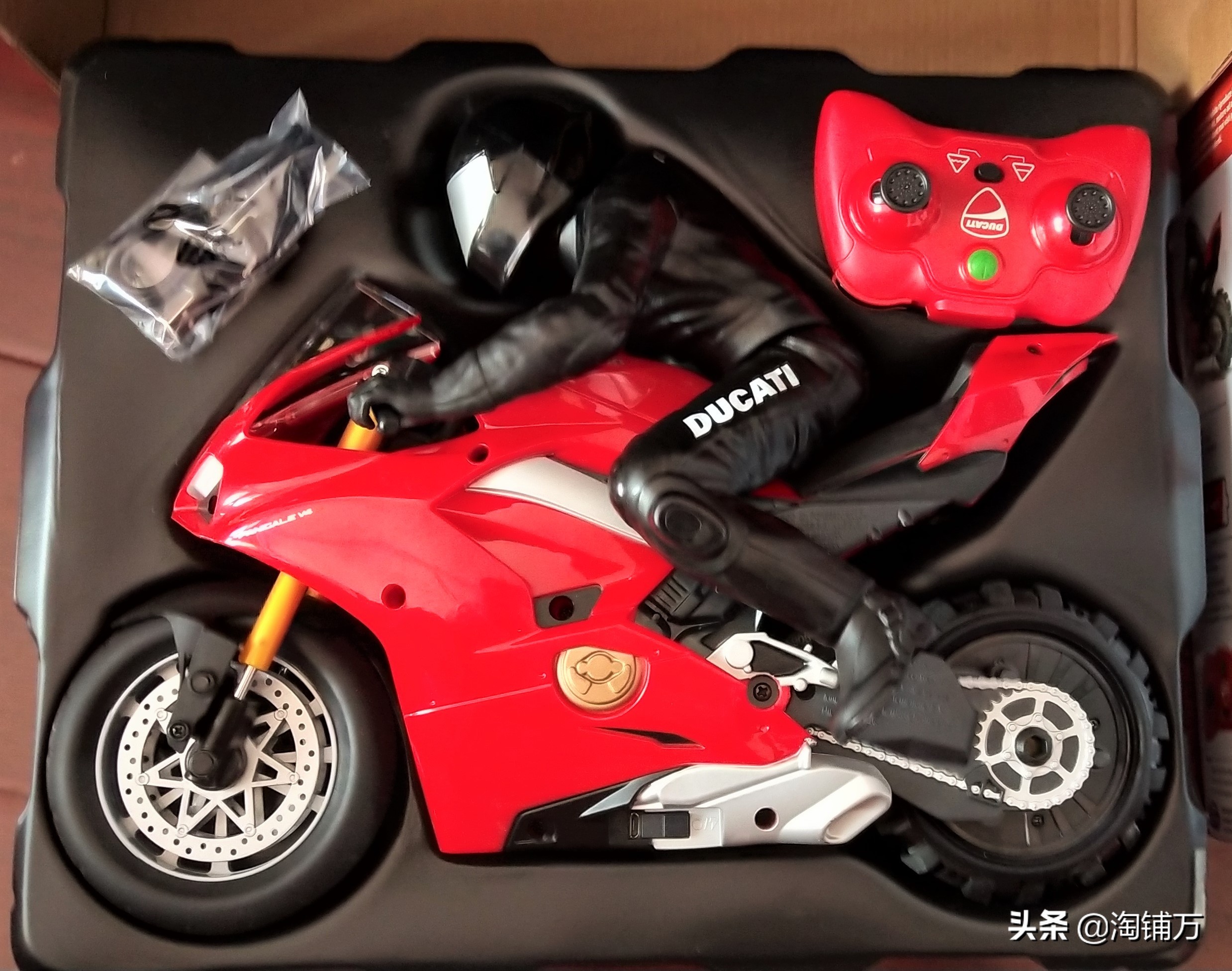 赛科龙巡航摩托车 (杜卡迪智能遥控摩托)