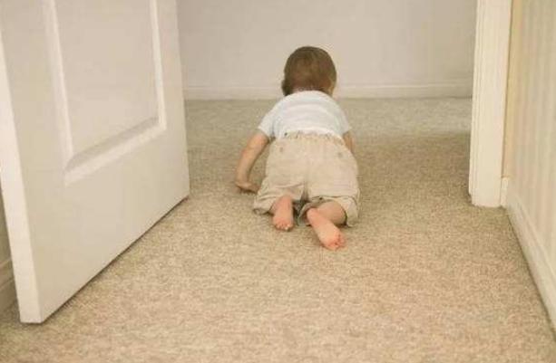 6个月宝宝如何学会坐的,6个月大宝宝学坐