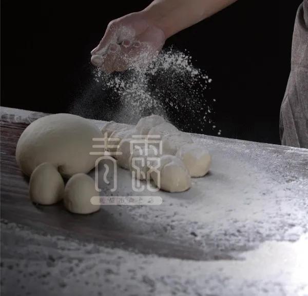 青露在逃新品，Q弹小馒头