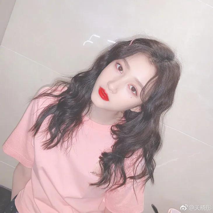 关晓彤同款only紫色小熊羽绒服,only关晓彤同款针织连衣裙