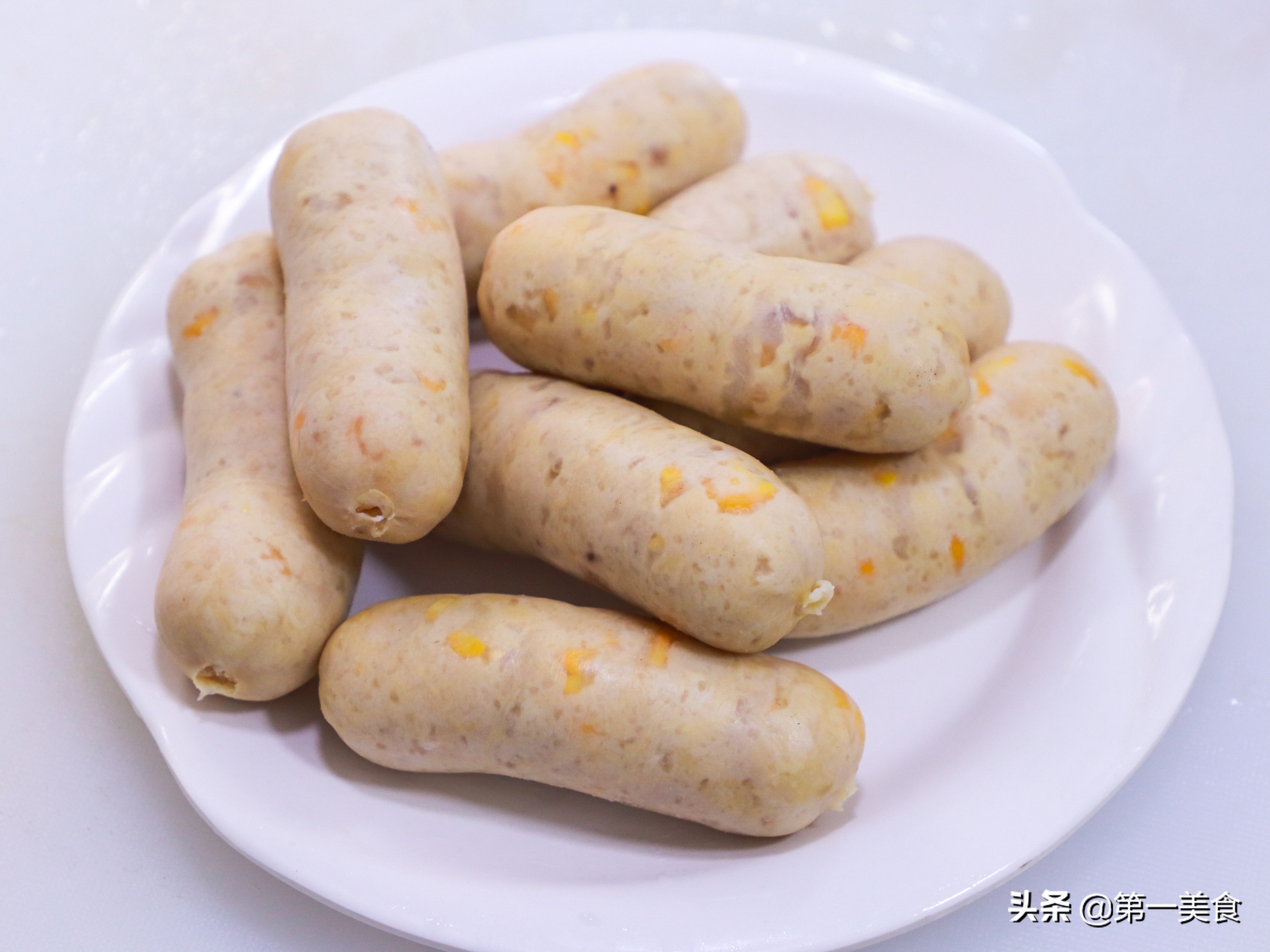 自制香肠的做法及配方要风干多久,看完香肠的制作过程你还敢吃吗