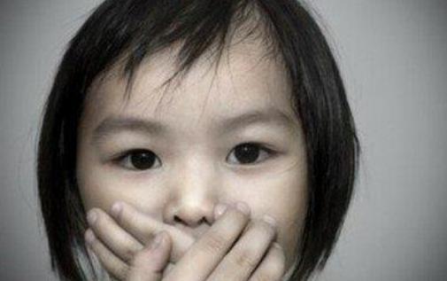 三年级了宝宝说话结巴怎么纠正,小朋友说话结巴怎样训练改正