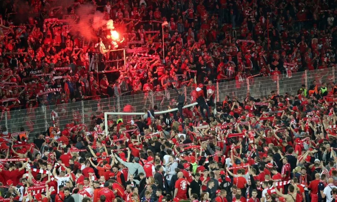 多特蒙德主场被击败,2013-14多特蒙德3-0