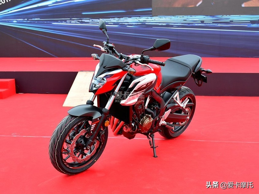 横扫赛道碎石路最值得购买的摩托之娱乐利器篇