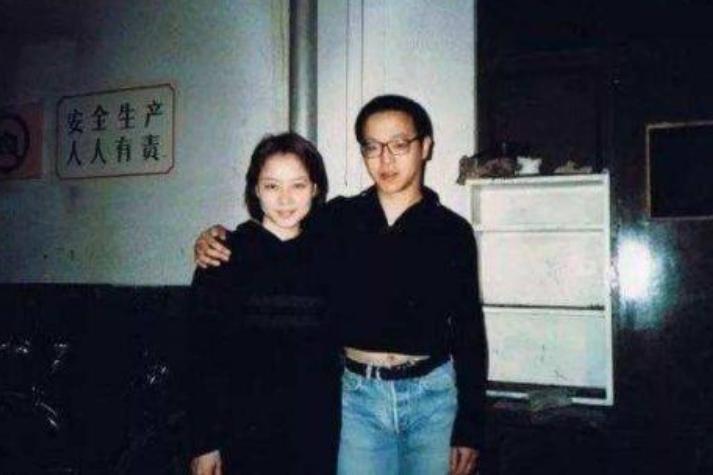 王菲的情史经历,王菲情史谈过几次恋爱