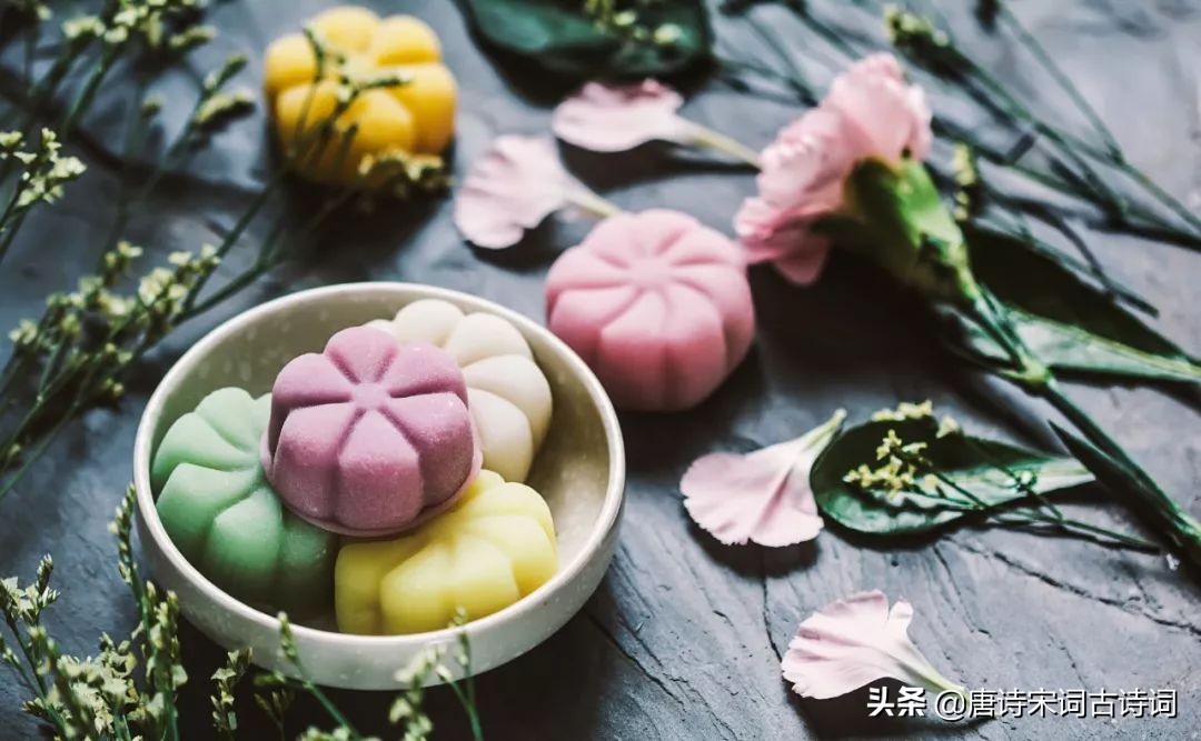 很经典的美食诗句,30首经典吃货诗词