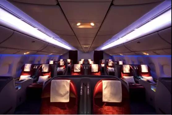 卡塔尔航空777经济舱体验,卡塔尔航空qsuite商务舱是哪个飞机