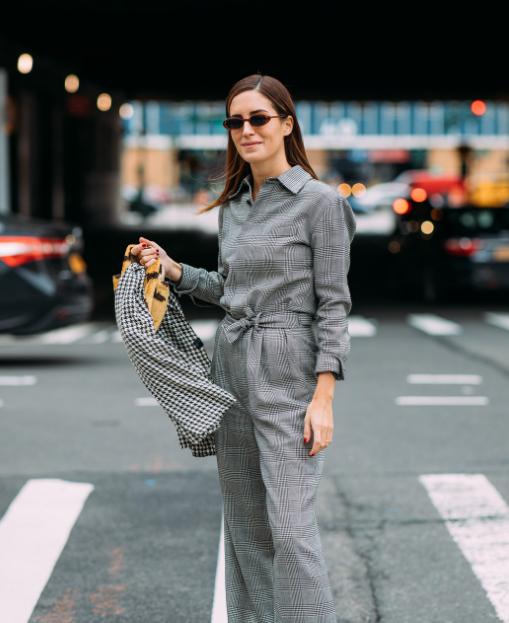 适合40岁左右女人穿的裤子,40岁女人别穿这几种裤子