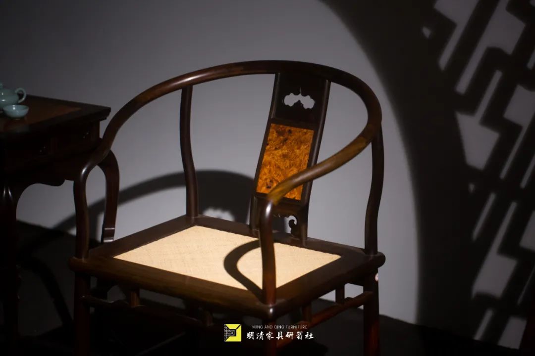 余尝净一室，置一圈椅|影木坊