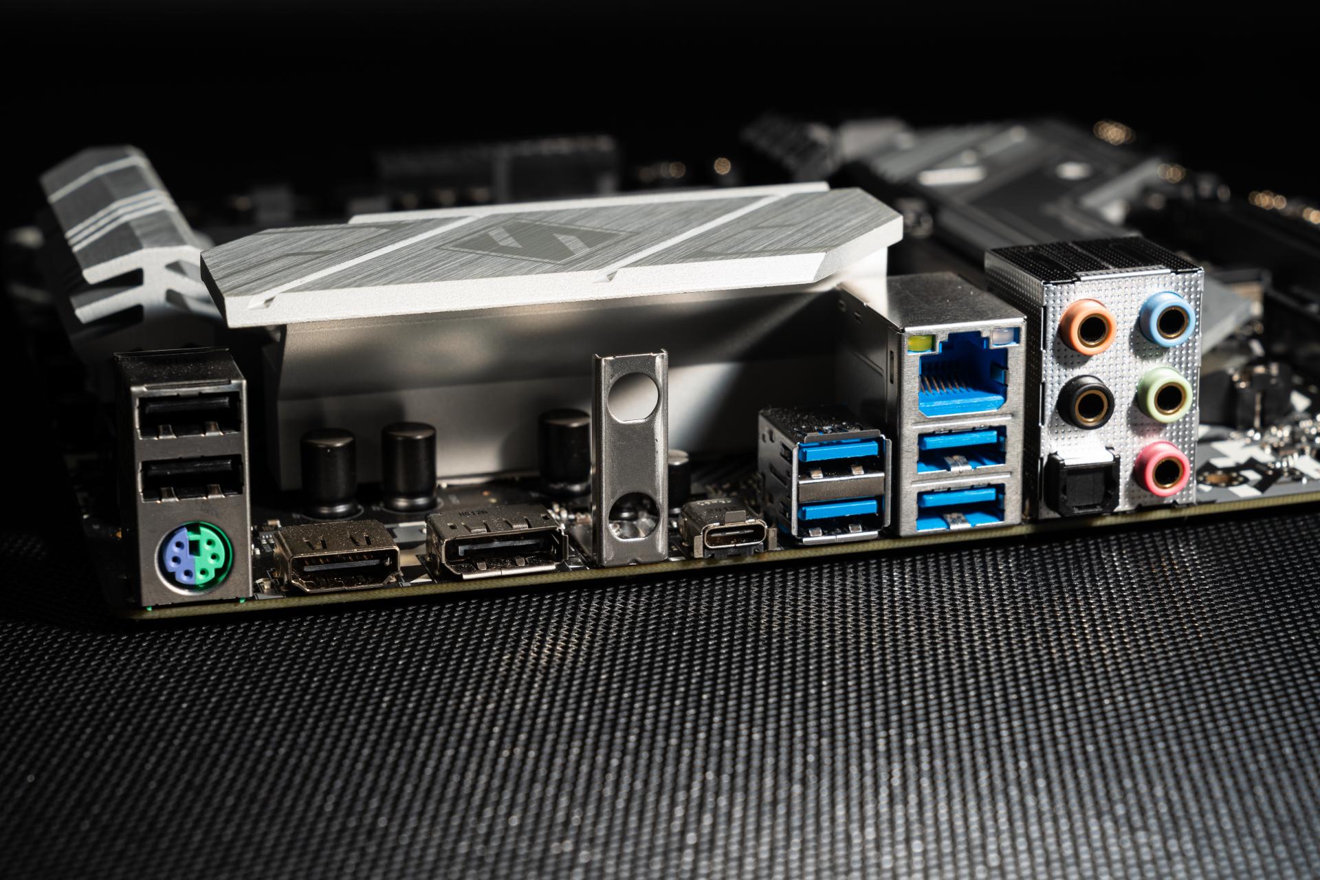 一块能扛10900K的B460主板！华擎B460MSteelLegend深度评测