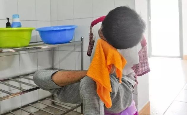 无臂高考少年彭超,无臂少年彭超